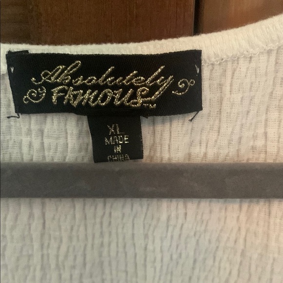 Absolutely Famous Red and White Tie Front Blouse - Picture 2 of 2